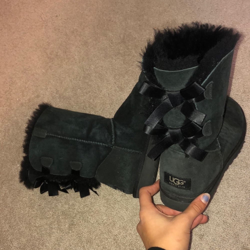 black bailey-bow ugg boots size 8 great condition